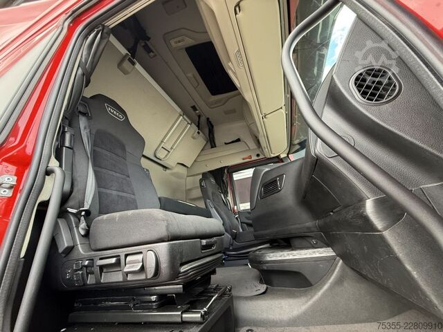 Standard SZM IVECO S-Way AS440S57 Intarder NAVI ACC 2xTank