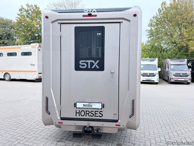 Prijevoznik stoke RENAULT Master STX 5 Sitzer Haras ex. Lang