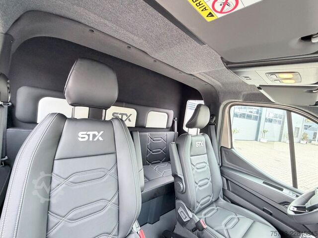 Prijevoznik stoke RENAULT Master STX 5 Sitzer Haras ex. Lang