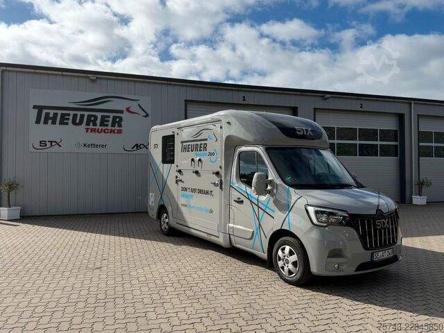 Prijevoznik stoke RENAULT Master STX 3 Sitzer  Haras / Hengste
