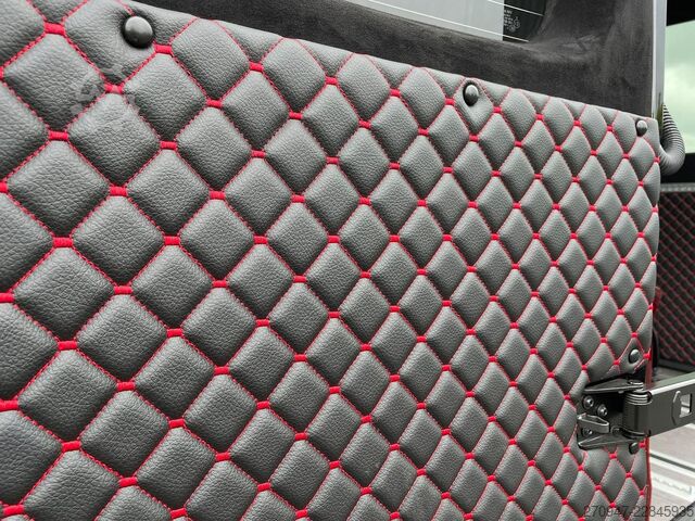 Kleinbus MAN TGE 3.180 Kombi L3H2 LEDER STANDH ACC NAVI SITZH