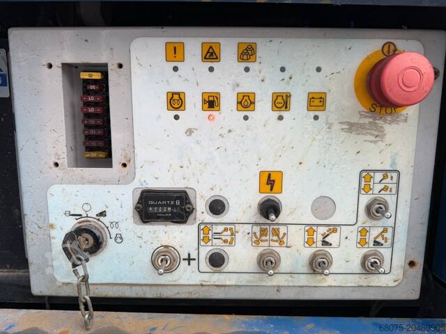 Teleskopiskā platforma Aichi SR 12 B