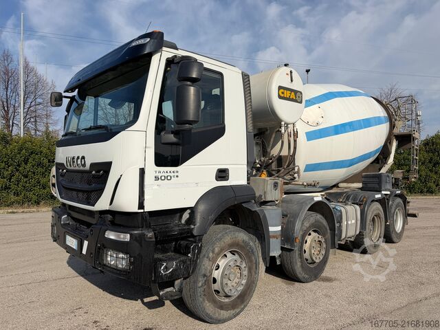 Concrete mixer truck Iveco TRAKKER 500