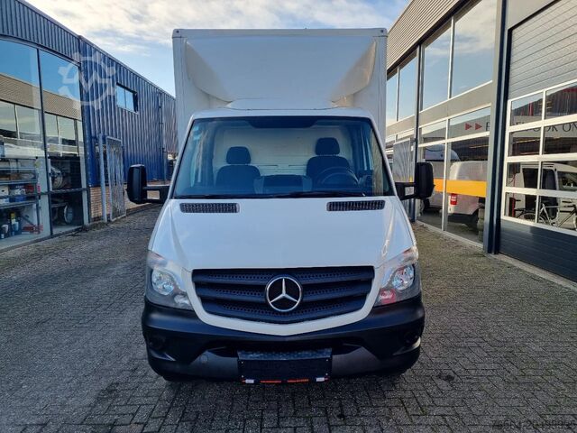 Closed box Mercedes-Benz Sprinter 513 CDI Koffer 21kub 130 pk Euro 5B GV...