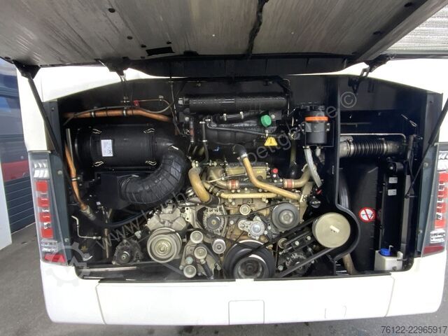 Tilausajobussi Mercedes-Benz L 17 RHD