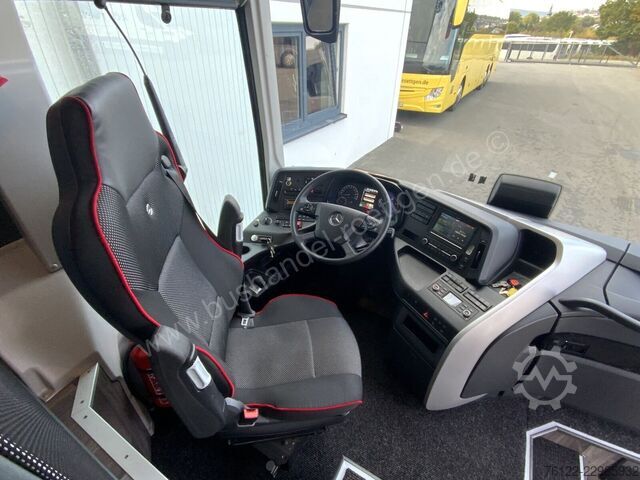 観光バス Mercedes-Benz Tourismo L 17 RHD