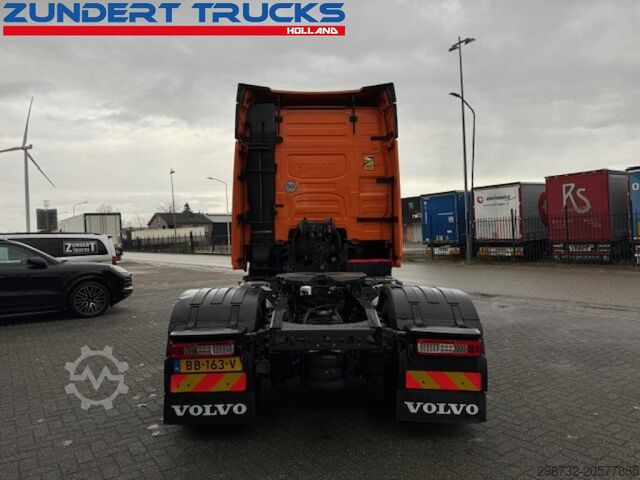 Padrão-SZM Volvo FH 420 GLOBETROTTER, 2 TANKS , LOW KM