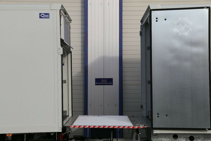 Dėžinis furgonas IVECO Daily  Durchladezug mit Anhänger Kofferaufbau