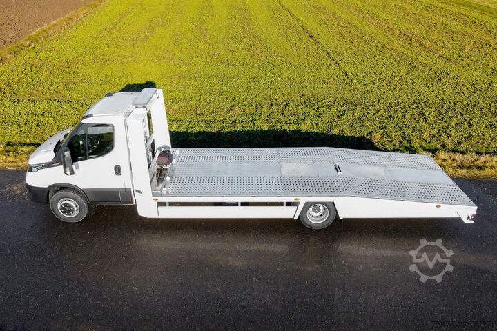 Fourgon porte-voitures IVECO 70C21HA8/P Einzelplateau