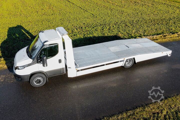 Fourgon porte-voitures IVECO 70C21HA8/P Einzelplateau