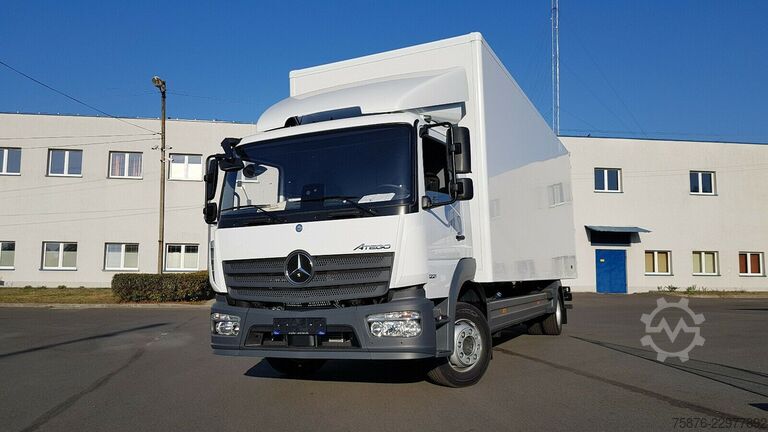 Camião de caixa fechada MERCEDES-BENZ Atego 12xx Koffer 730 x 249 x 265 cm