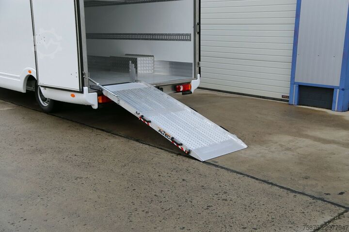Kastiga kaubik PEUGEOT Boxer L4 180 PS  Integral-Koffer 430x223x228