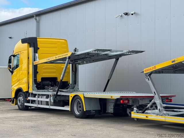 汽车运输卡车 VOLVO FH mit Anhänger für 6 PKW