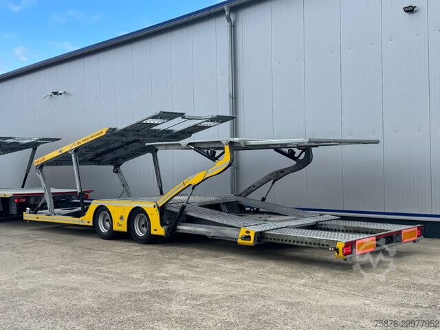 汽车运输卡车 VOLVO FH mit Anhänger für 6 PKW