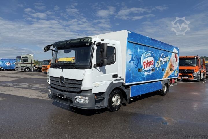 Rashladni kamion Mercedes-Benz Atego 1021 Eiswagen Hebebühne / Swiss-Vehicle