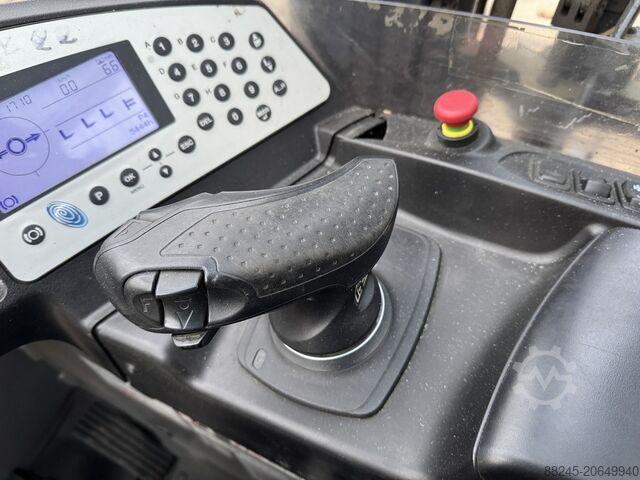 Chariot à mât rétractable VS-22520 Still FMX14 année 2018 Sideshift Freelift STILL FMX14