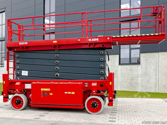 Scissor platform Magni ES 2212E