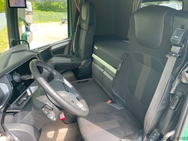 Štandardný ťahač DAF FT XF 530 NGD PXP 4x4