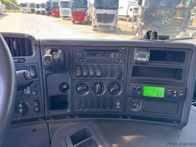 Rashladni kamion SCANIA P 280 Kühlkoffer mit BÄR Ladebordwand / Kiesling
