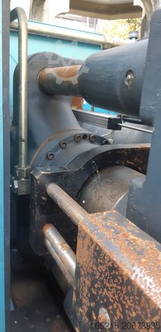 Stroj za brizganje DEMAG 110 9T