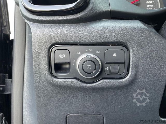 Panelová dodávka MERCEDES-BENZ Vito 116 Tourer SELECT lang MULTIBEAM LED TEMP
