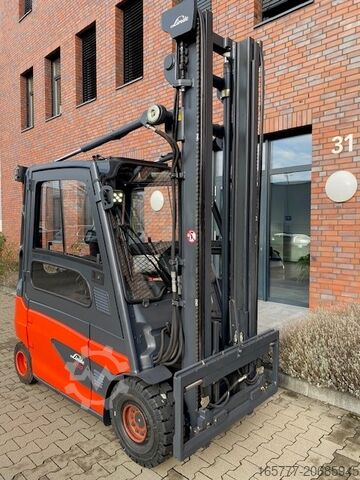 Carretilla elevadora Linde E30