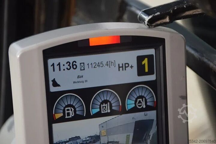 Gravemaskine med larvebånd Caterpillar 323E-stock id2