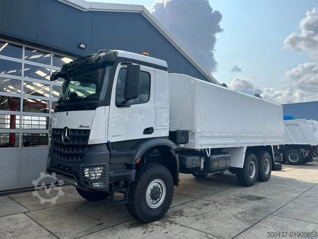 Yandan tenteli Mercedes-Benz Arocs 3340 A 6x6 Cargo Truck