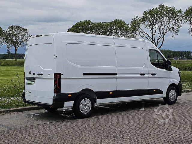 High-roof van RENAULT MASTER L3H2 3.5t Blue