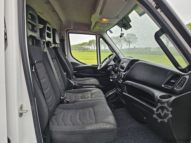 Yüksek tavanlı istasyon vagonu IVECO 