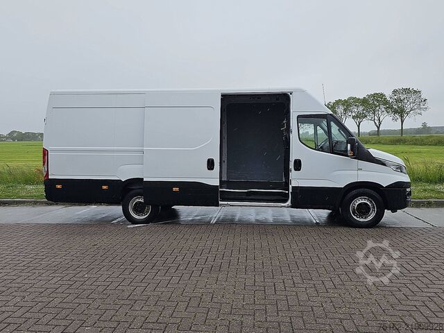 Yüksek tavanlı istasyon vagonu IVECO 