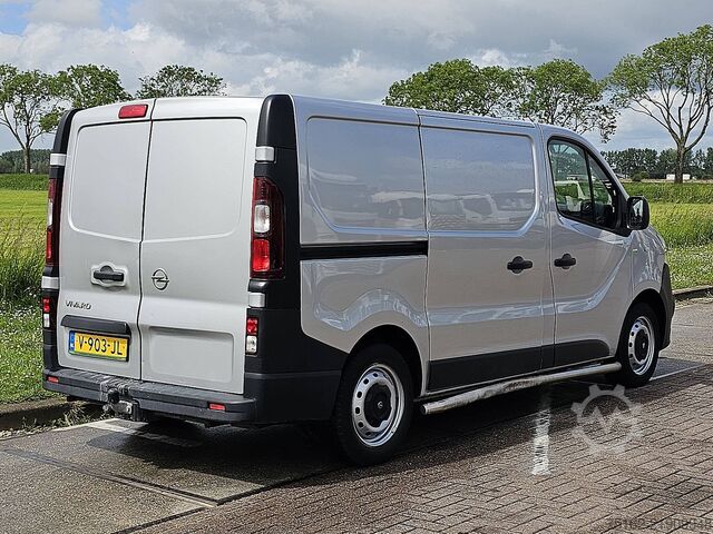 ハイルーフステーションワゴン OPEL VIVARO 1.6