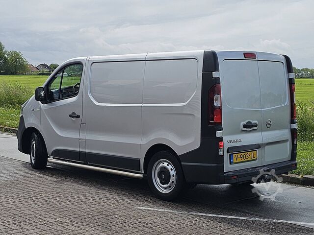 ハイルーフステーションワゴン OPEL VIVARO 1.6