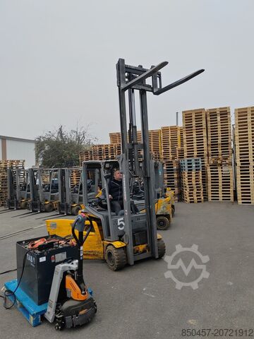 Listrik – 4 roda Jungheinrich EFG320 no battery ( 3 st paket )