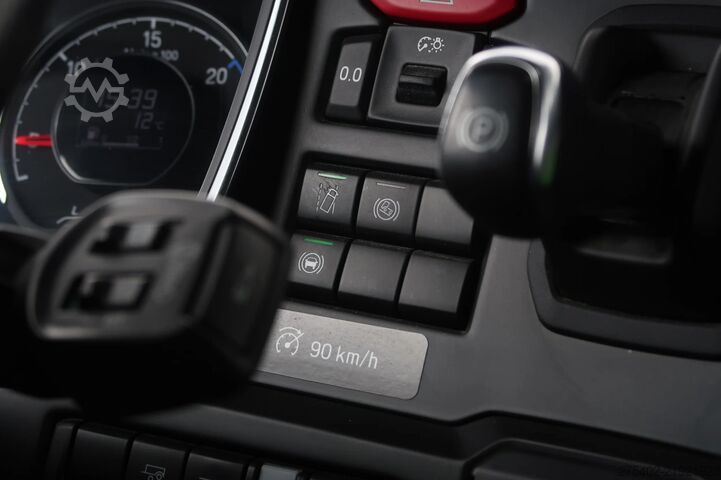 Standard-SZM Scania S650 V8 NGS FULL AIR/ RETARDER/ HYDRAULICS/ ACC...