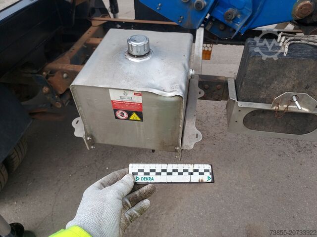 Монтирана на камион въздушна работна платформа Isoli PNT220NLX on Nissan NT400