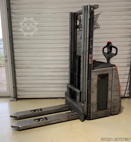 パレットスタッカー Still EXV14I Initalhub Triplex