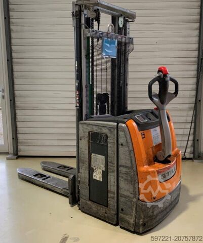 パレットスタッカー Still EXV14I Initalhub Triplex