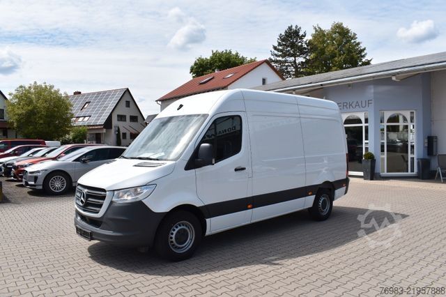 Furgão de painéis MERCEDES-BENZ Sprinter 317 CDI 9 G-Tronic Hochraumkast. Abstan