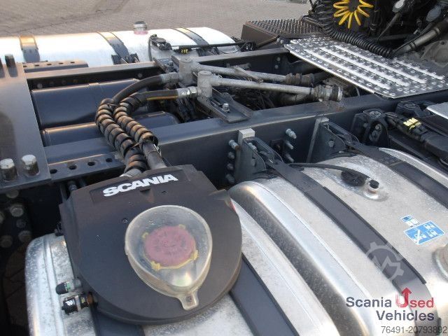 Ciężarówka do przewozu materiałów niebezpiecznych Scania R 460 A4x2NA Schubbodenhydraulik