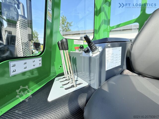 Wózek widłowy czterokierunkowy Combilift C2500 TRIPLEX 4900 Width: 1900 mm GAS