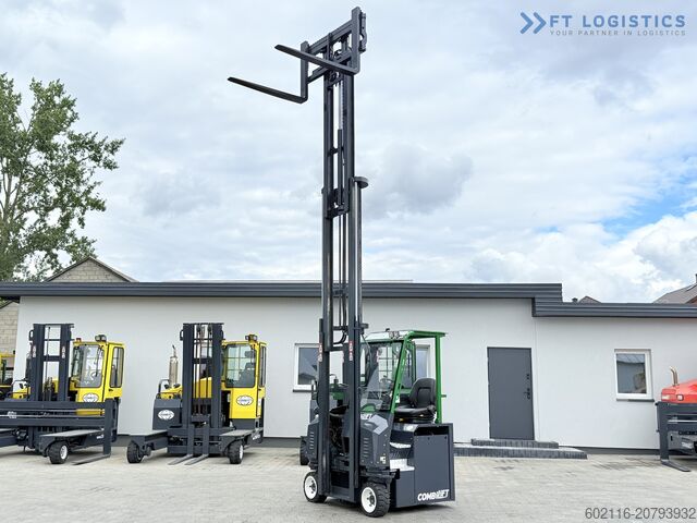 Wózek widłowy czterokierunkowy COMBILIFT CBE2500 TRIPLEX 5500 FORK POSITIONER