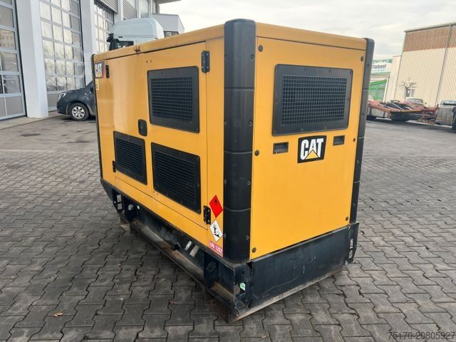 Iný CATERPILLAR DE65E3 / Stromerzeuger / 60KVA / 2017 / 17.917h