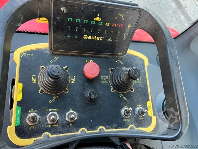 Teleskopický manipulátor MAGNI Magni RTH 6.26 / nur 849h ! / Gabel / 6 t Winde