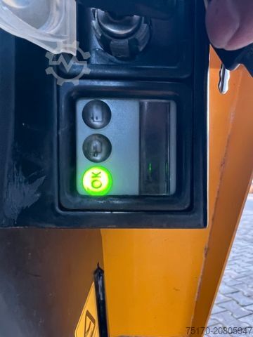 Cestný valec JCB HTD05 Dumpster / 2020 / Hochkippfunktion