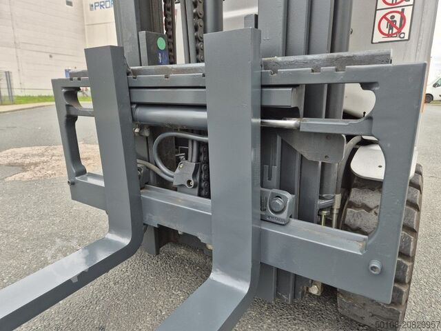 Rafknúinn þriggja hjól lyftara Still RX 50-10