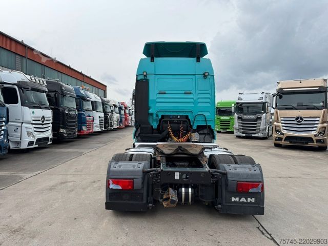 Prostorninska vlačilna enota MAN TGX 18.440 * VOLUMEN * 2 X TANK * RETARDER *