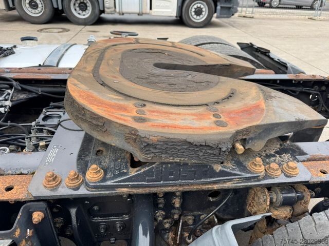 Prostorninska vlačilna enota MAN TGX 18.440 * VOLUMEN * 2 X TANK * RETARDER *