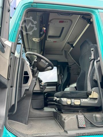 Prostorninska vlačilna enota MAN TGX 18.440 * VOLUMEN * 2 X TANK * RETARDER *