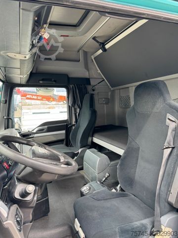 Prostorninska vlačilna enota MAN TGX 18.440 * VOLUMEN * 2 X TANK * RETARDER *